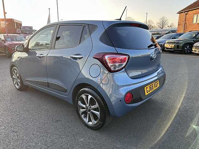 Hyundai i10 1.2 Premium SE 5dr Auto