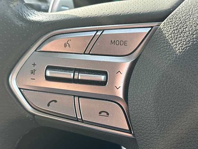 Hyundai Santa Fe 1.6 TGDi Hybrid Ultimate 5dr 4WD Auto