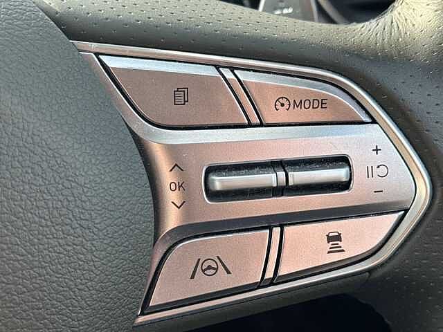 Hyundai Santa Fe 1.6 TGDi Hybrid Ultimate 5dr 4WD Auto